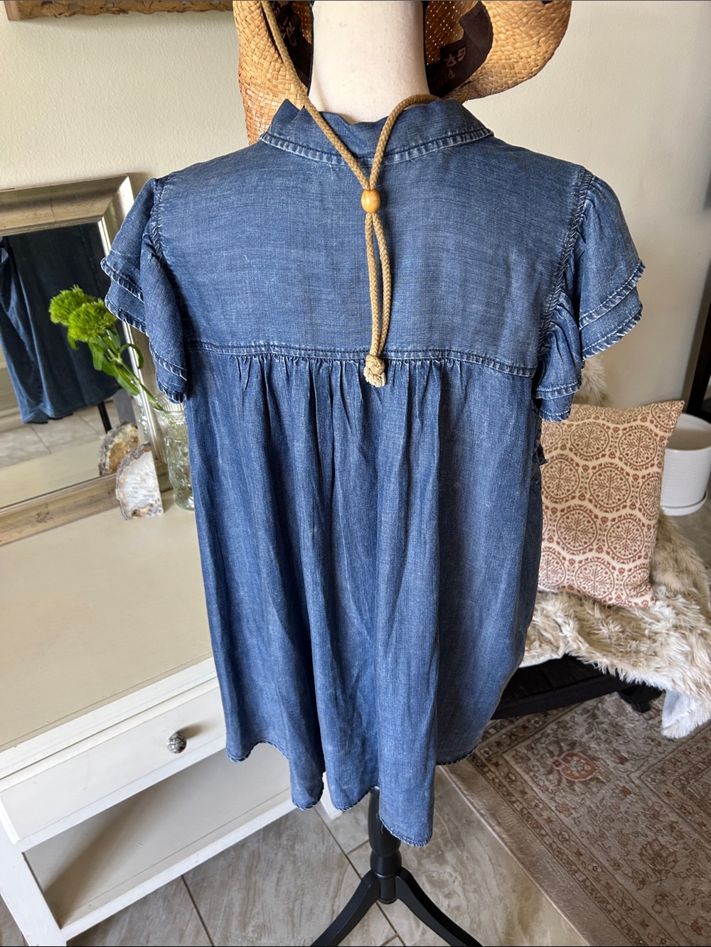 Jane and Delancy denim chambray lyocell western ruffle button down blouse 2X - Picture 5 of 9